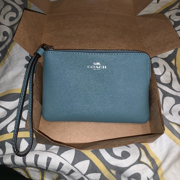 Coach Wristlet - Picture 1 of 5